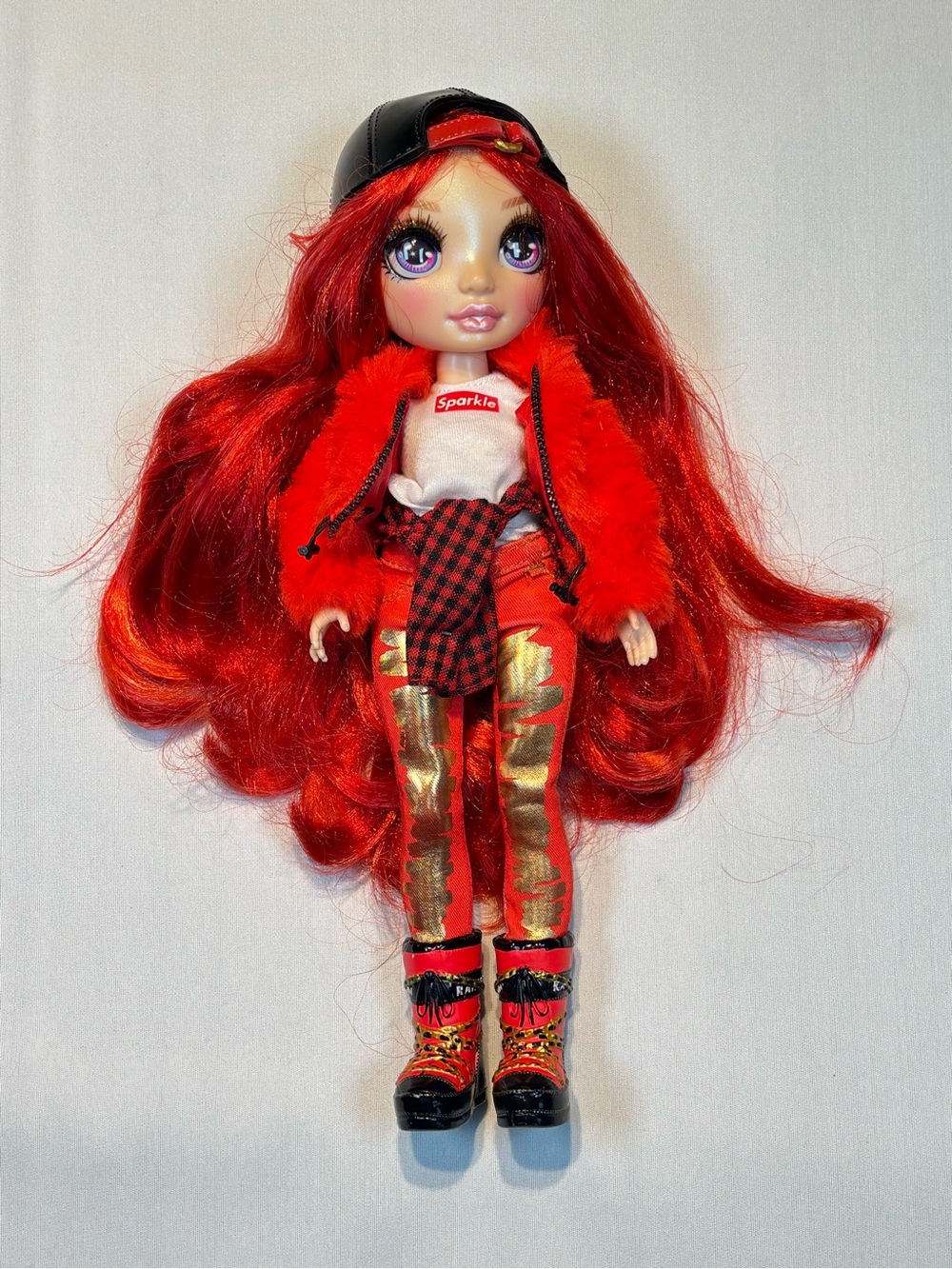 🌈 Rainbow High Ruby Anderson – Streetwear Chic! 🌈